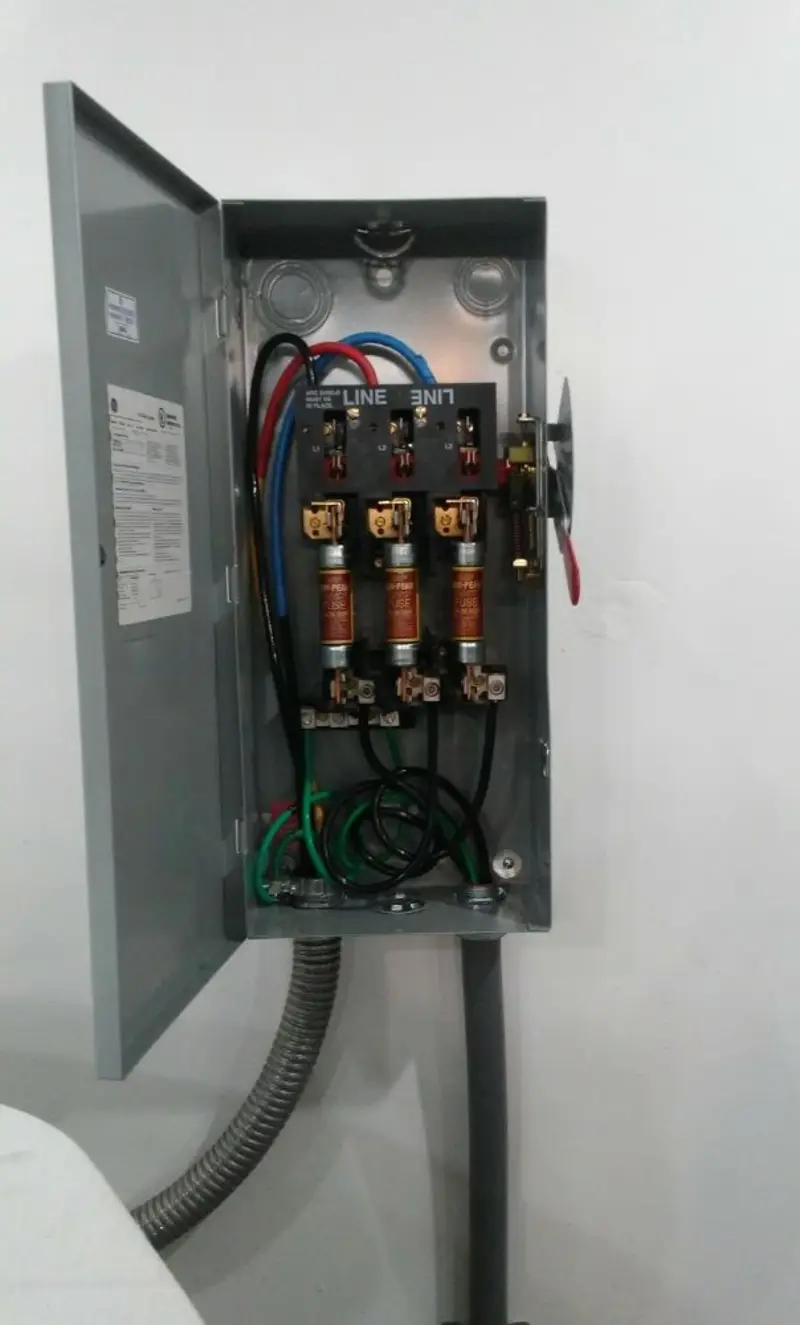 Three-phase disconnect switch installed for Smoke Detector Installation in La Verne